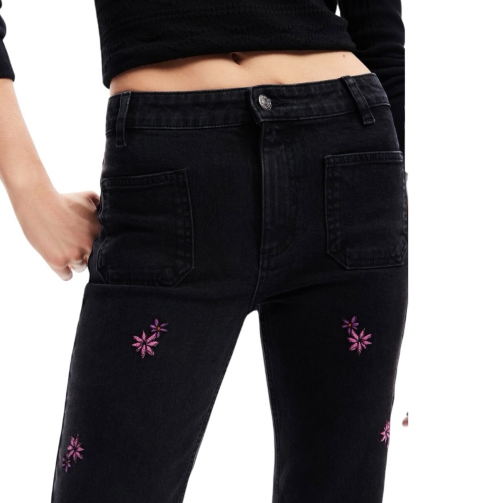 DESIGUAL Black Floral Flare Jeans Mid-Rise Size 8 Runs smaller (EU 36 size)